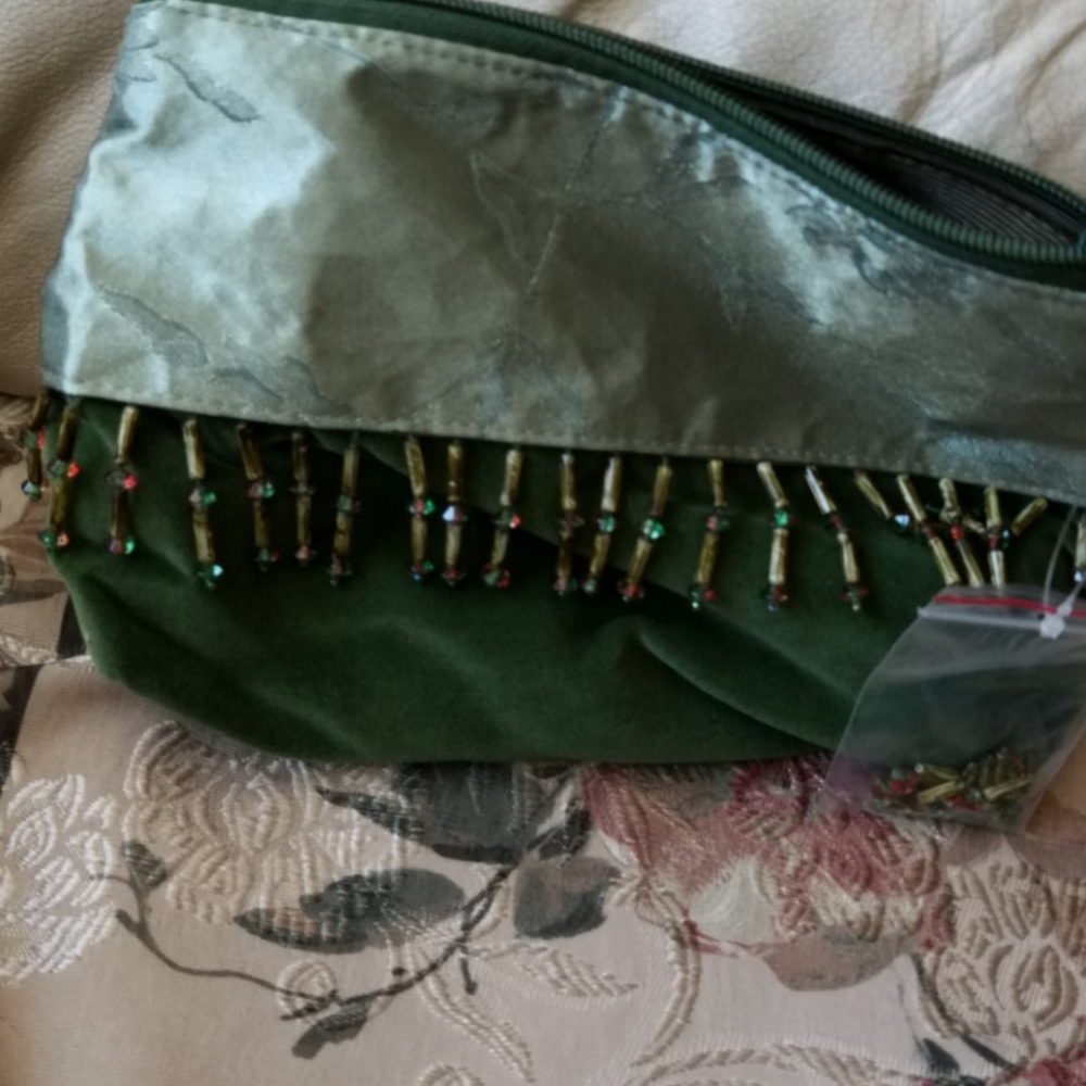 Mountain mamas velvet and beaded cosmetic bag